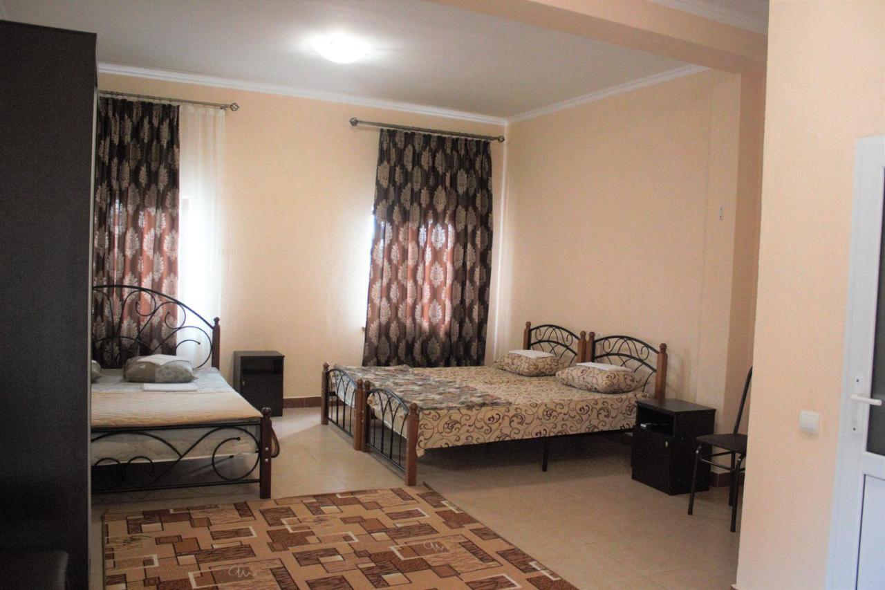Guest House Lykhny กากรา ภายนอก รูปภาพ