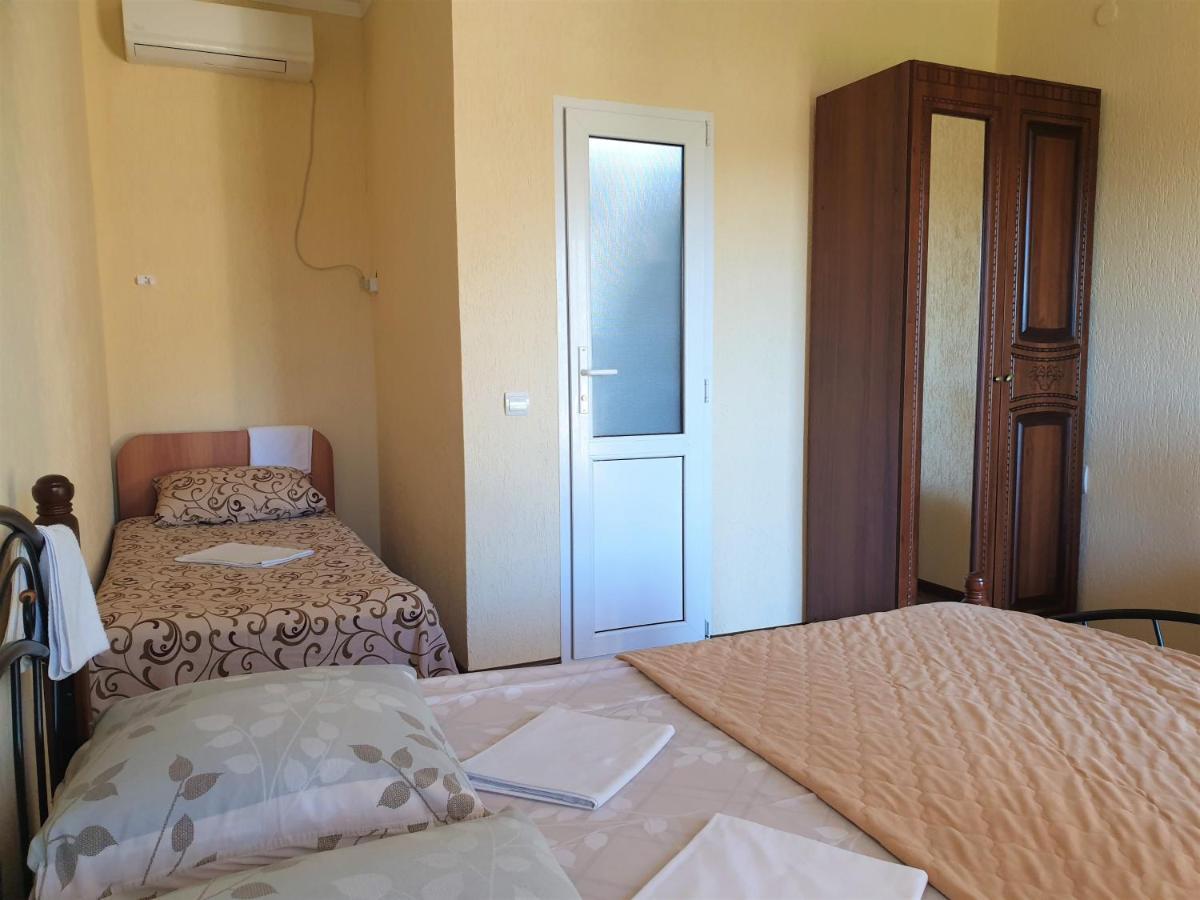 Guest House Lykhny กากรา ภายนอก รูปภาพ