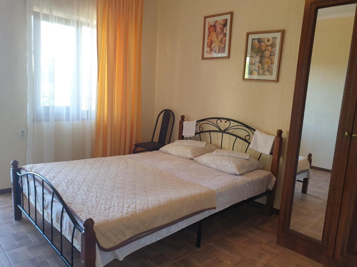 Guest House Lykhny กากรา ภายนอก รูปภาพ